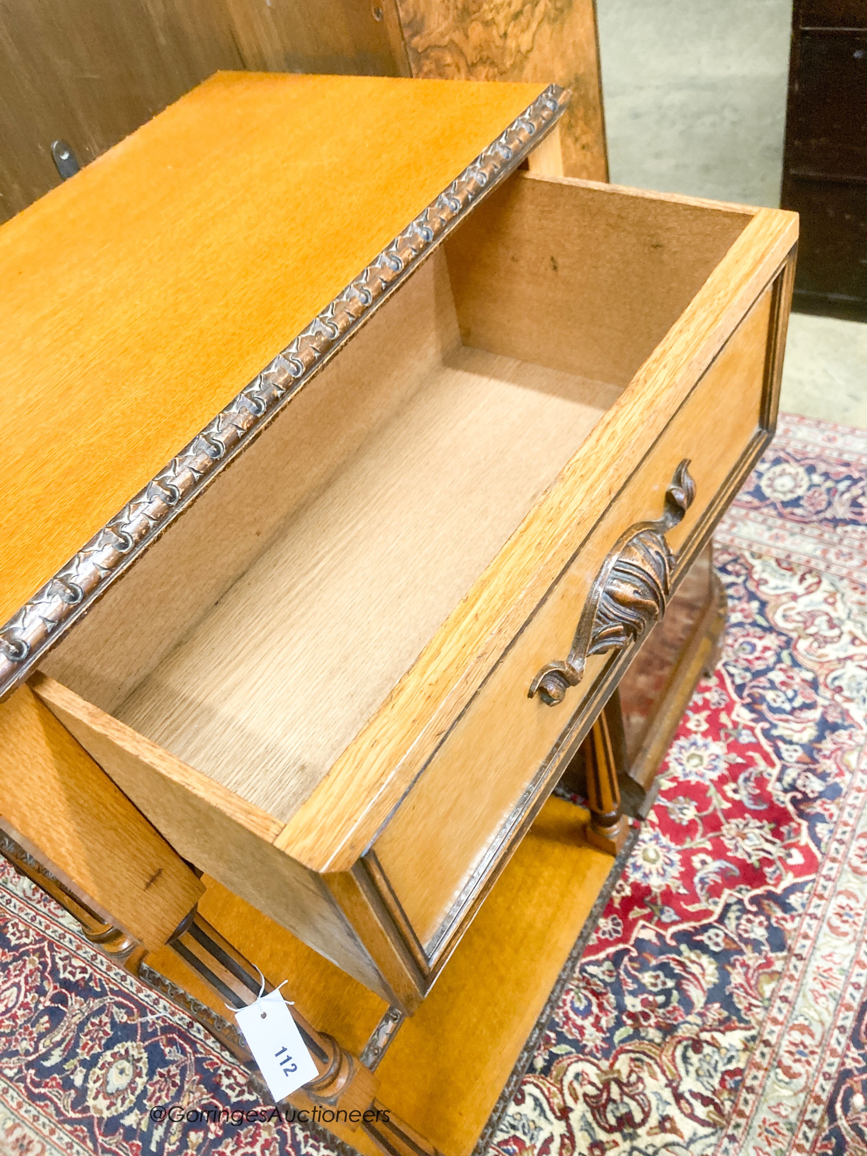 A late Victorian light oak whatnot, width 61cm, depth 35cm, height 122cm